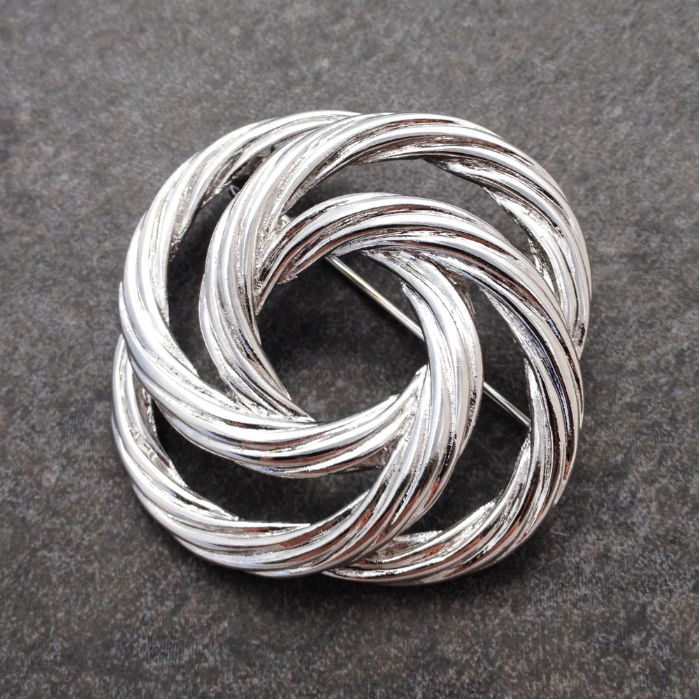 Vintage 70's Twisted Pin Wheel Brooch by Monet